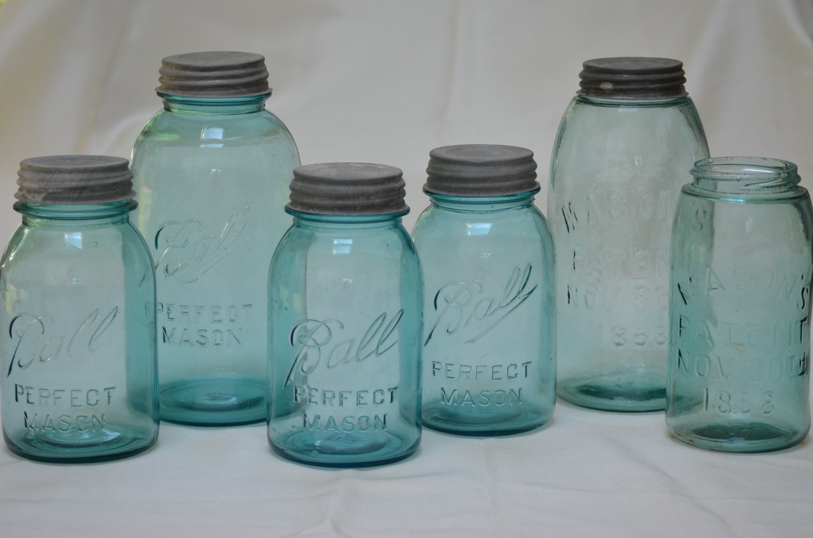 Vintage Ball Mason Jar Lot – Rare Aqua 1QT PERFECT MASON (1910–1923) Collectible