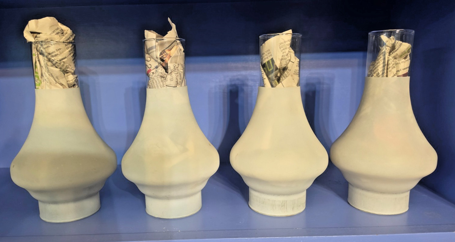 Set of 4 Frosted Glass Lamp Chimney 9\