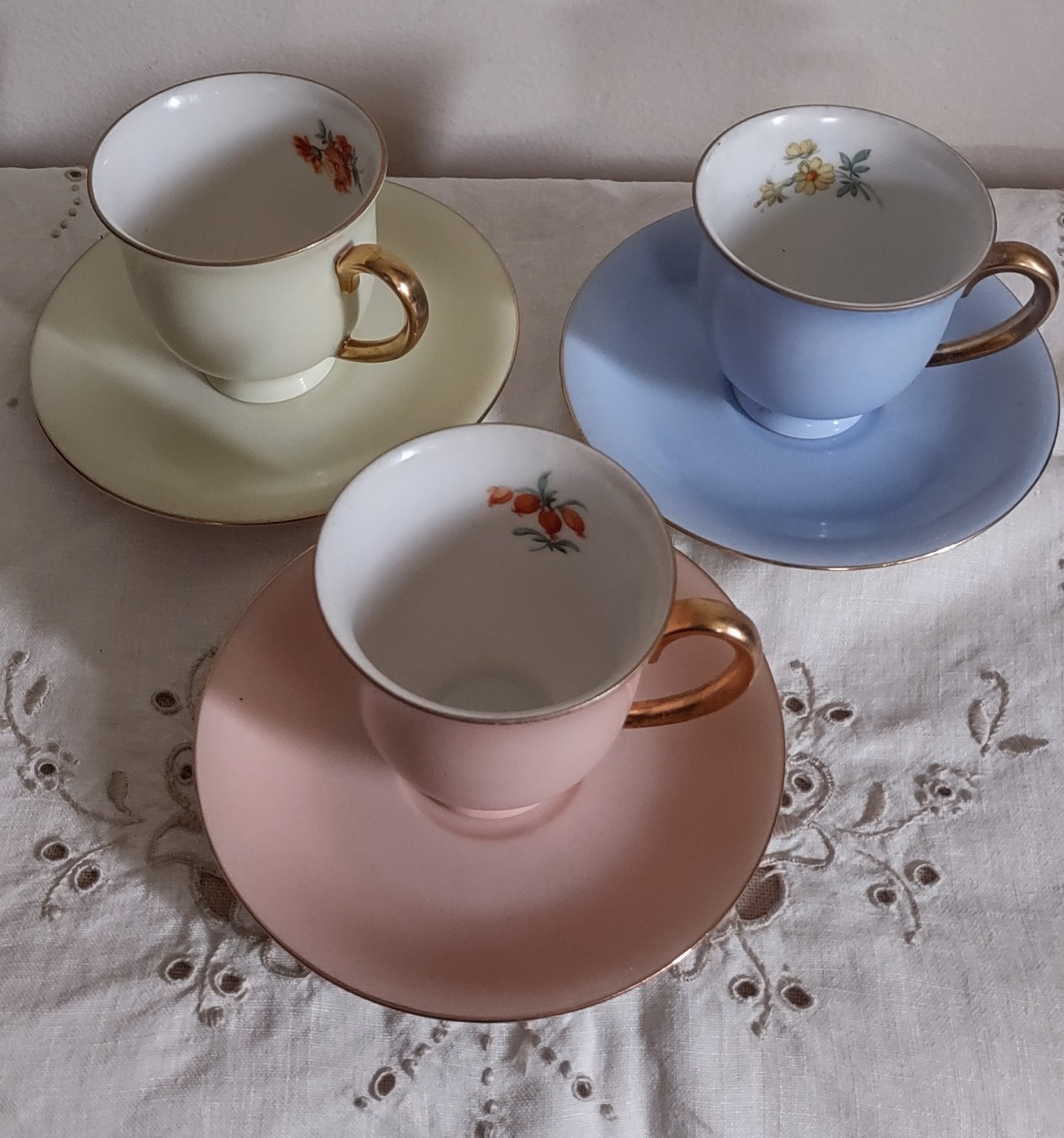 Vintage Puls Germany/Czech Cups and Saucers Gold Trim & Handles Set of 3 Pastel