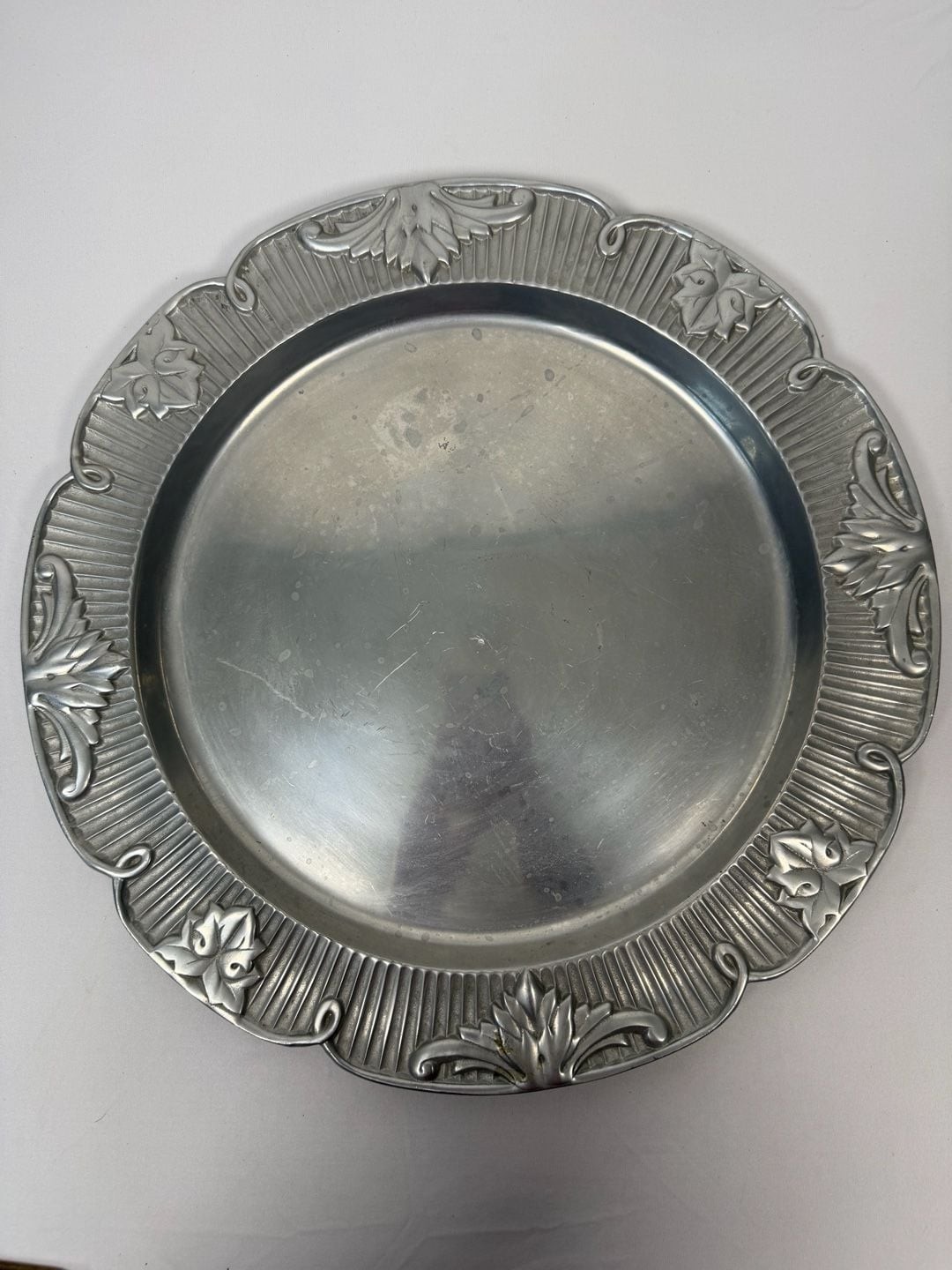 Lenox Matelasse Large Round Aluminum Holloware Tray 16