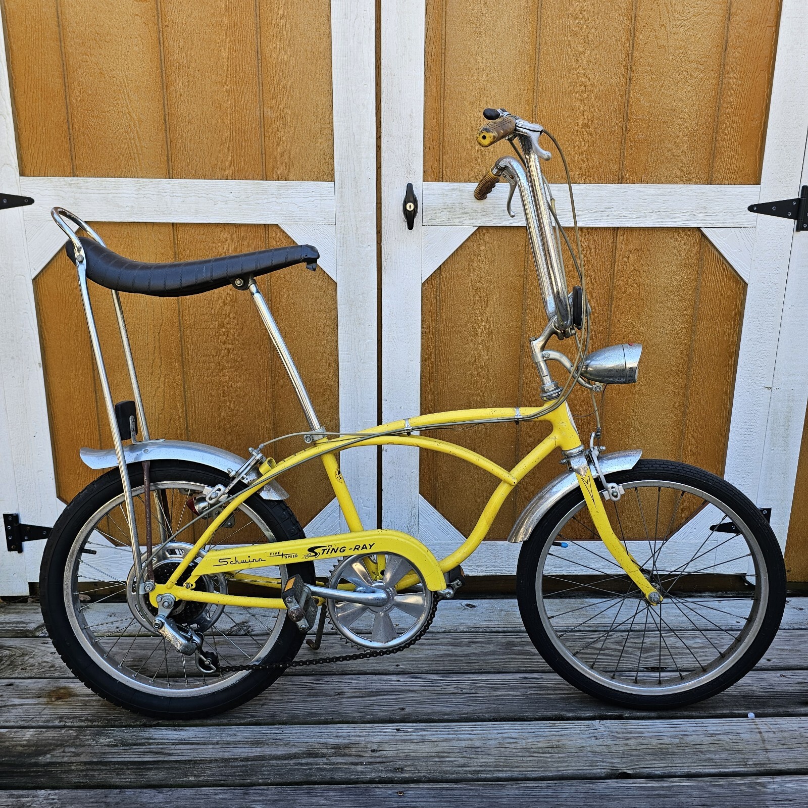 1970\'s Schwinn Stingray 5 Speed W/ Accessories 