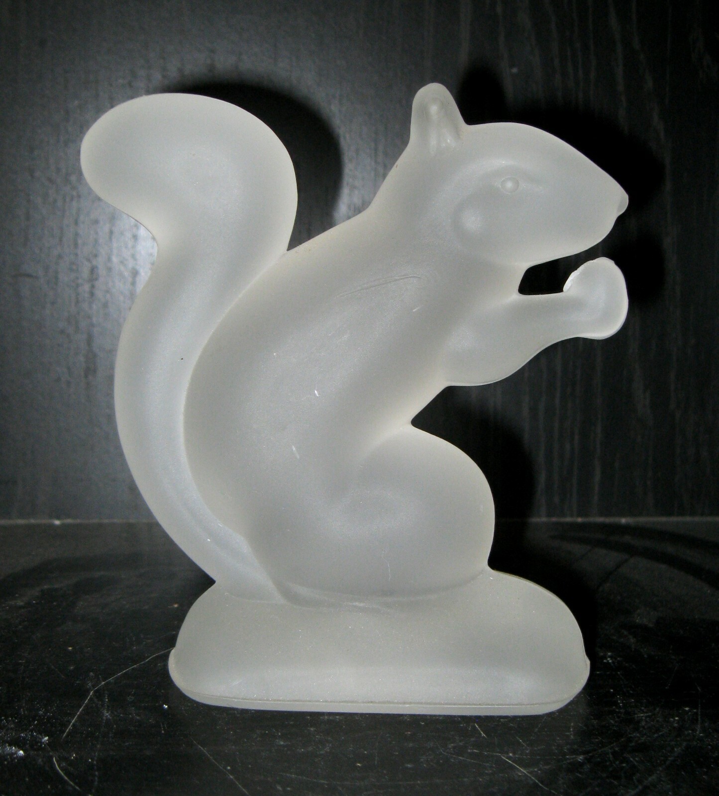  VINTAGE FROST GLASS PAPERWEIGHT SQUIRREL FIGURINE DESIGN NR