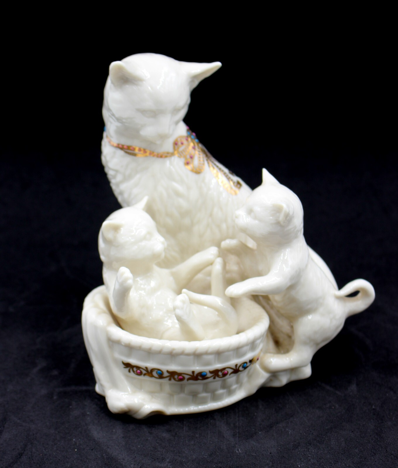 LENOX Jewels Collection Kitten Kapers Cat & Kittens In Basket Porcelain Figurine