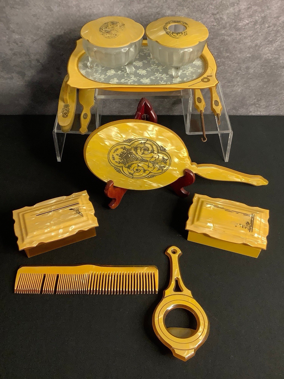 VTG Art Deco Celluloid/Bakelite Vanity Dresser Set