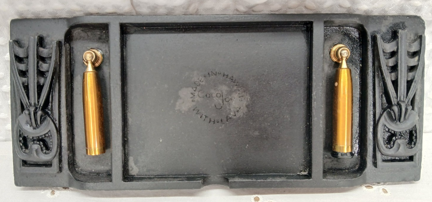 VTG COCO JOE\'S PEN & BUSINESS CARD HOLDER ASHTRAY MADE HAWAII OF LAVA 