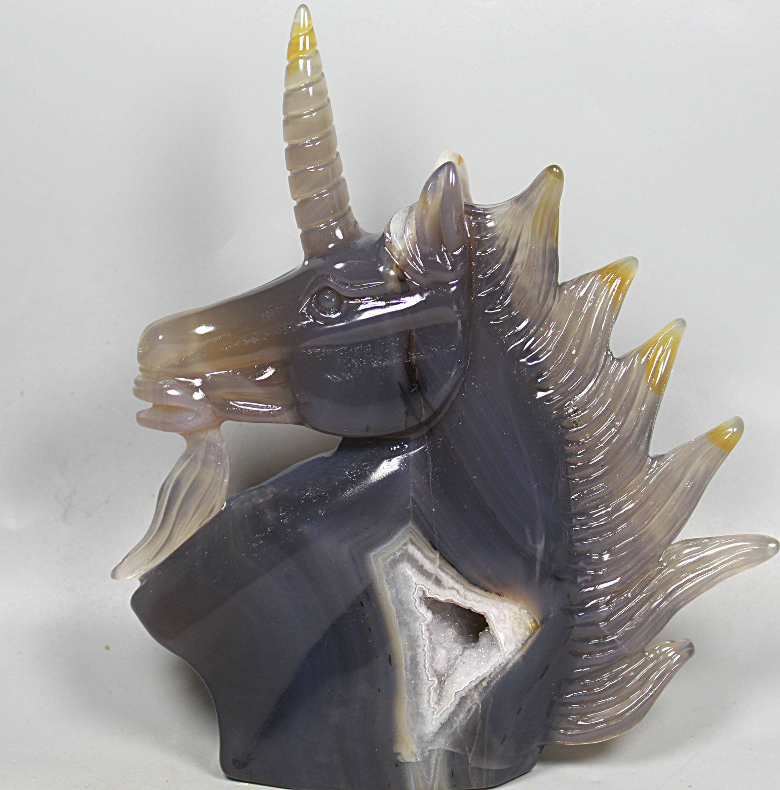 Natural Geode Agate Quartz Crystal Gem Hand carved Unicorn Manual Carving 353g