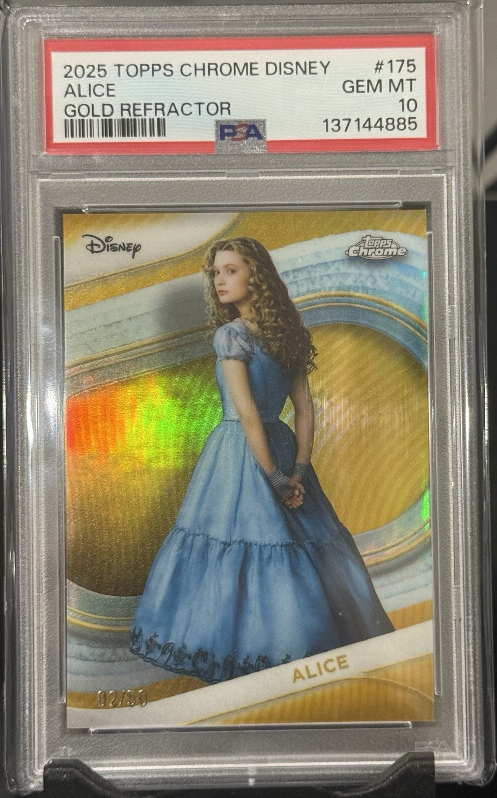 2025 TOPPS CHROME DISNEY GOLD REFRACTOR #175 ALICE 2/50 PSA 10 2025 TOPPS CHROME DISNEY GOLD REFRACTOR #175 ALICE 2/50 PSA 10
