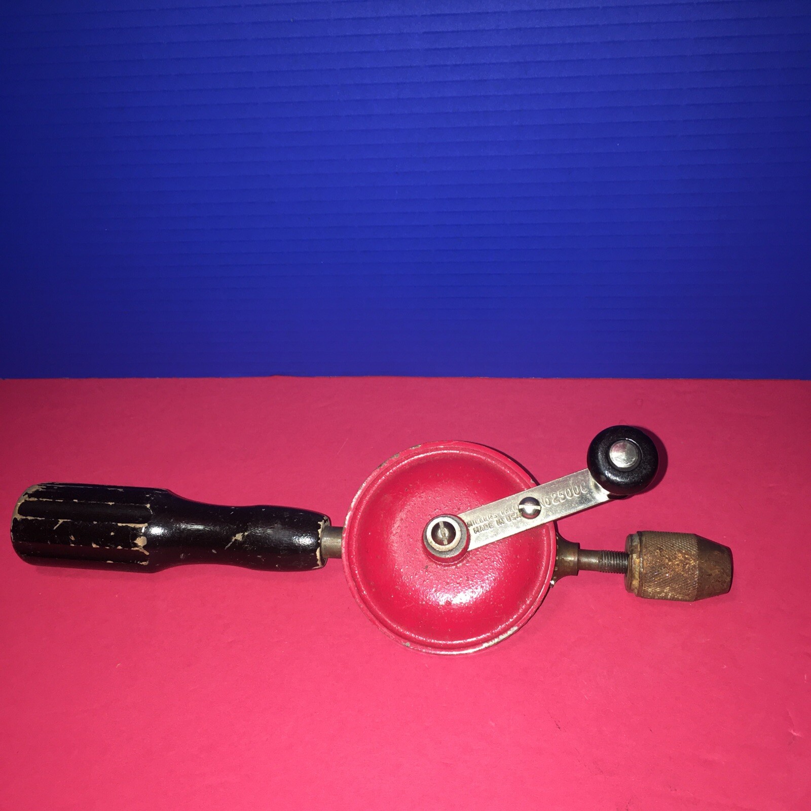 Vintage Antique MILLERS FALLS Single Speed Hand Drill Egg Beater Tool No. 25000