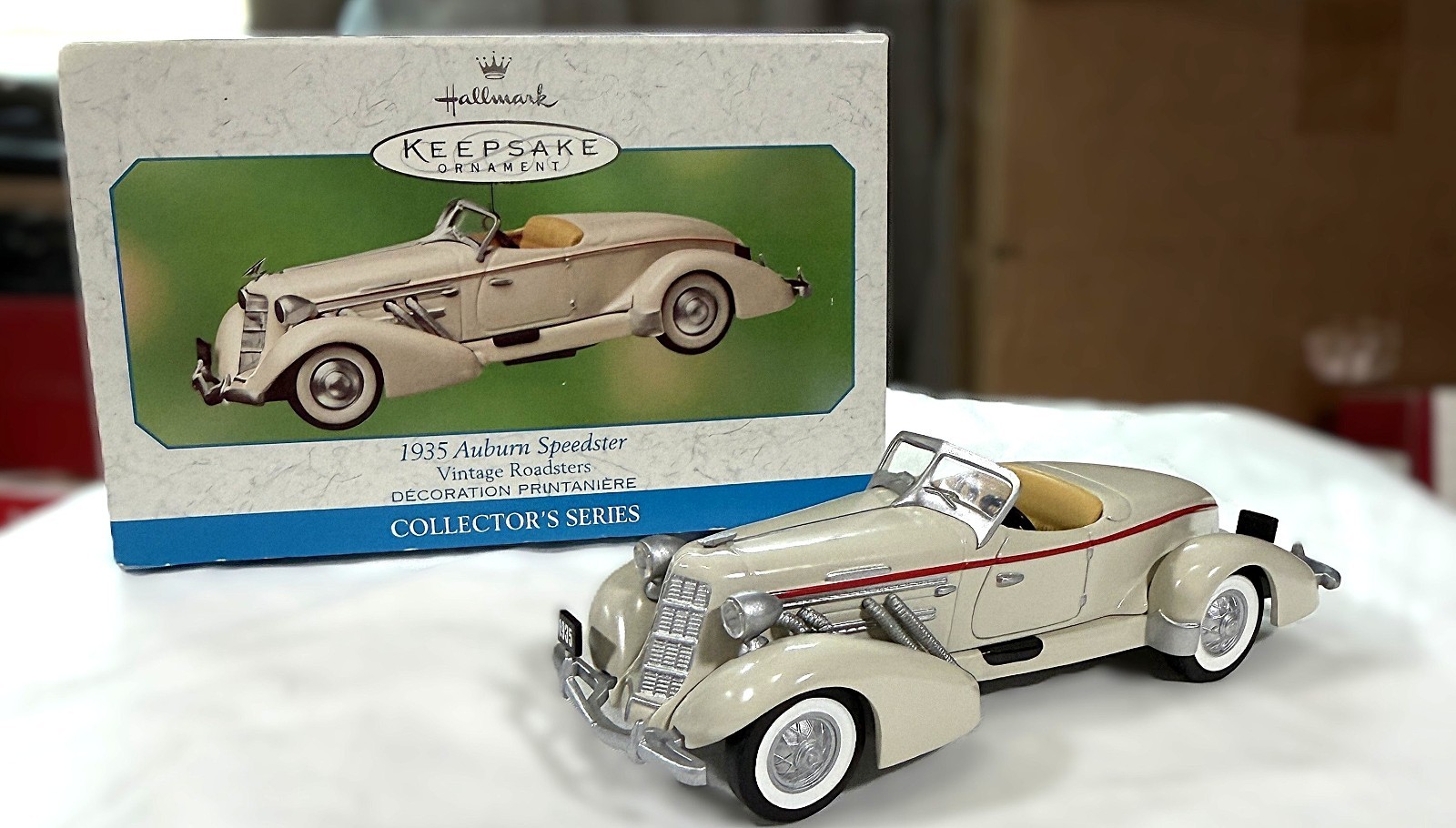 Hallmark Keepsake 2000 1935 Auburn Speedster Vintage Roadsters Die-Cast QEO8401