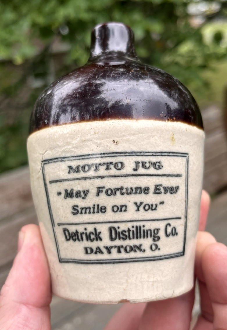 NICE STONEWARE MOTTO JUG DETRICK DISTILLING CO. DAYTON, OH 1890'S ERA L@@K NICE STONEWARE MOTTO JUG DETRICK DISTILLING CO. DAYTON, OH 1890'S ERA L@@K