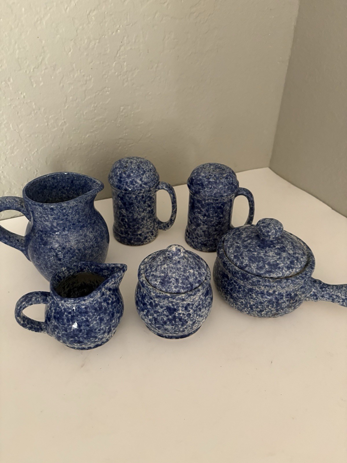 Vintage Blue White Spongeware Pottery 6 Pc Tea Set Teapot Pitchers Salt Pepper