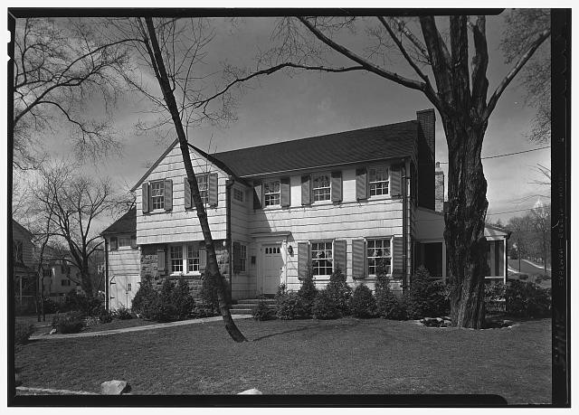 Photo:Kenneth W. Dalzell, Maplewood, New Jersey. Moran House, horizontal