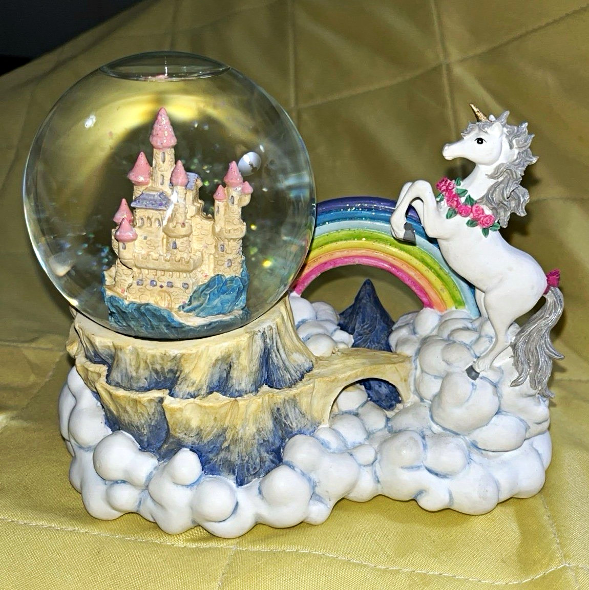 1995 San Francisco Music Box Co Unicorn Musical Snow Globe Camelot