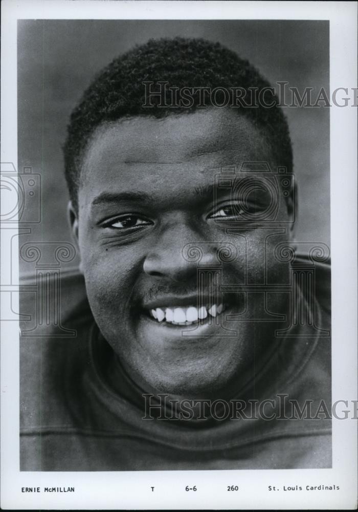 1968 Press Photo Ernie McMillan tackle for St Louis Cardinals - net14057 1968 Press Photo Ernie McMillan tackle for St Louis Cardinals - net14057
