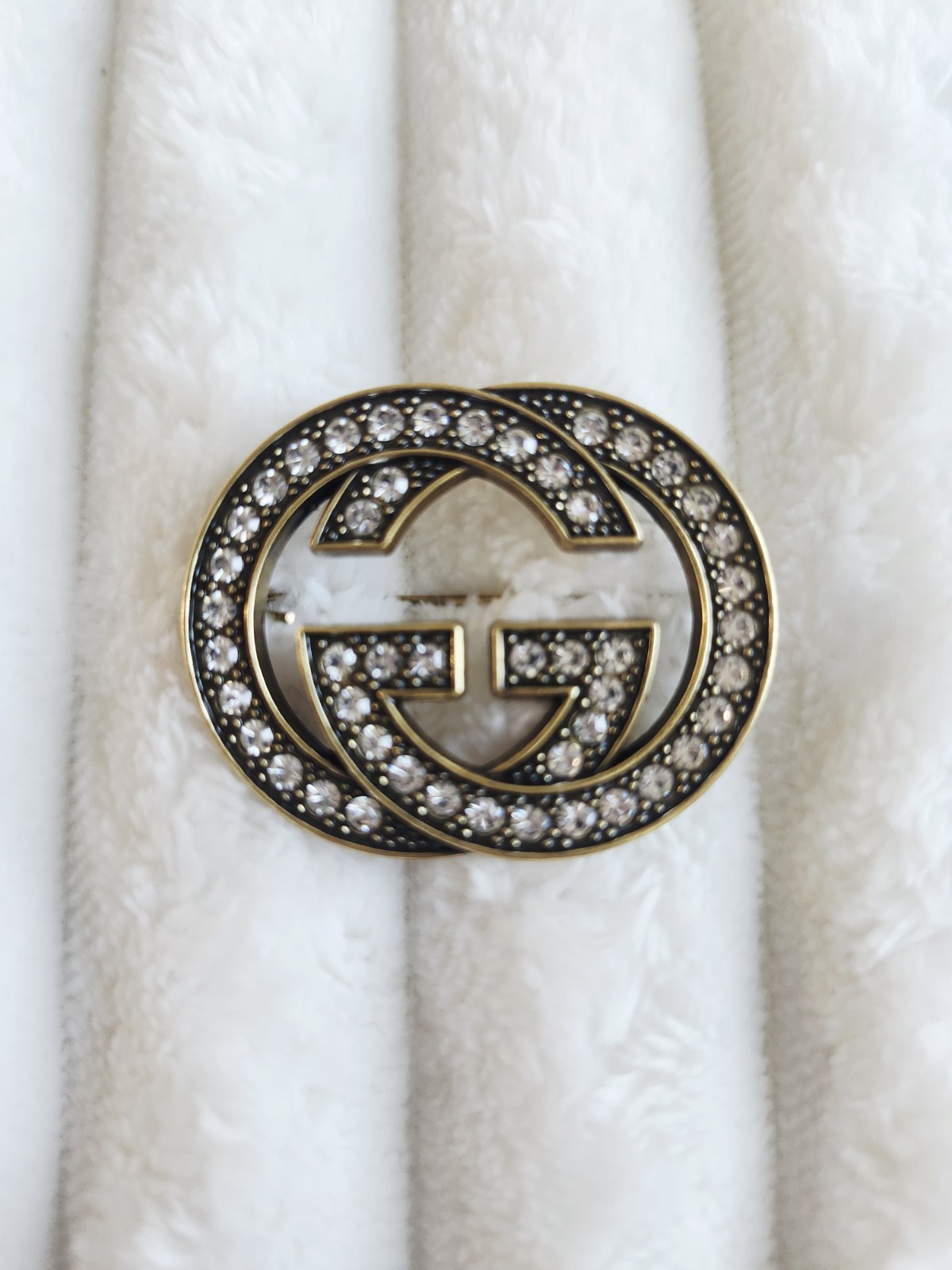 Gucci Luxury Style Brooch Pin Gold Tone With Rhinestones Gucci Luxury Style Brooch Pin Gold Tone With Rhinestones