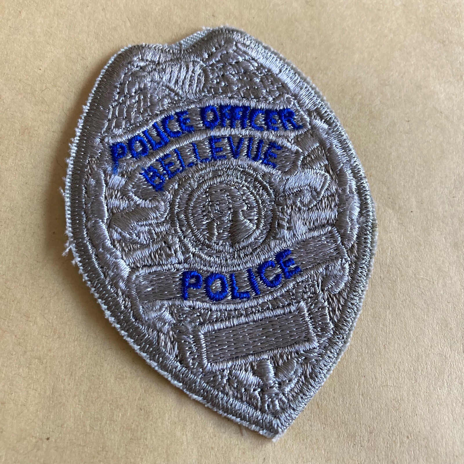 VINTAGE BELLEVUE POLICE COLLECTABLE WOVEN UNITED STATES AMERICAN PATCH