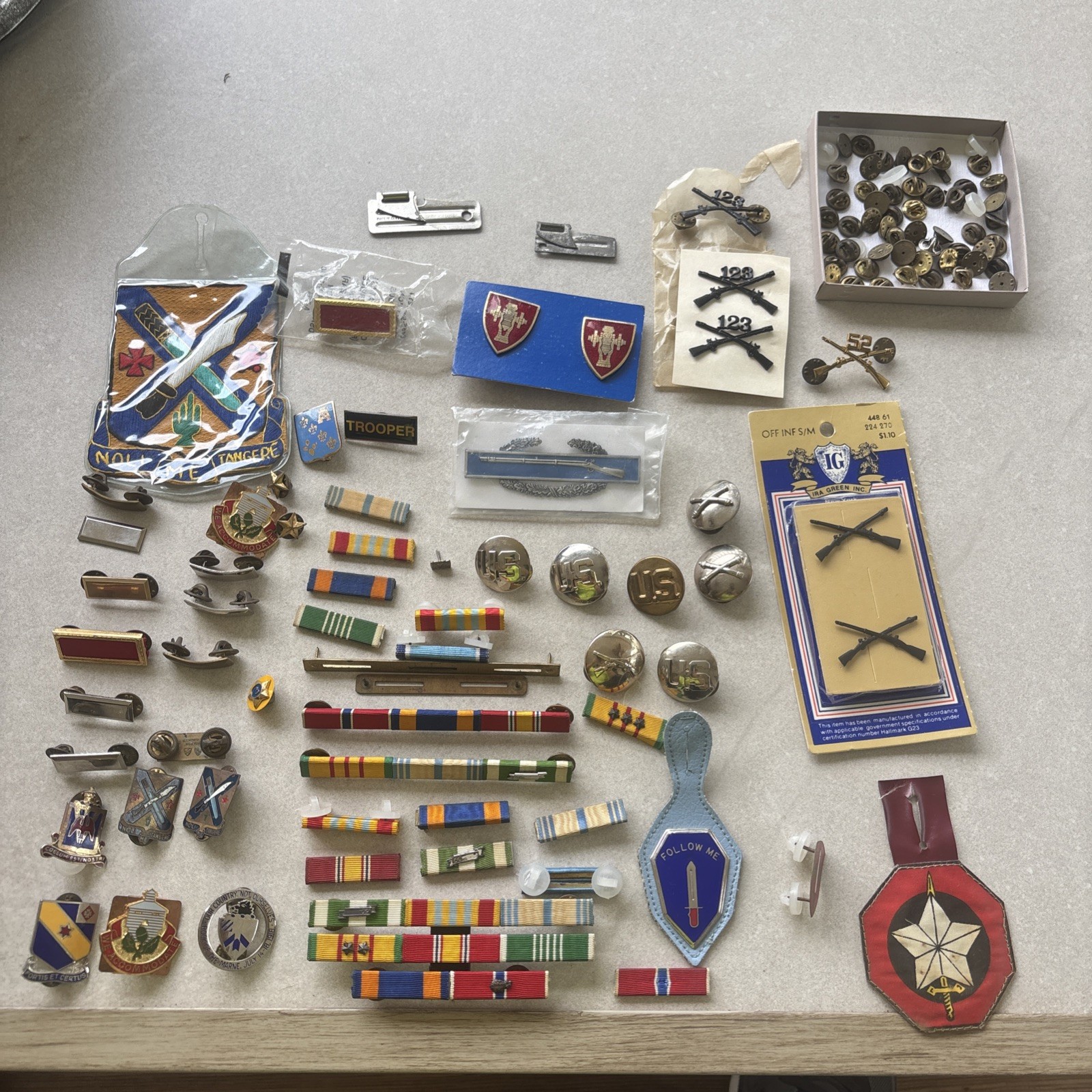 Vintage US Army Military Badges CIB Ribbons Buttons All One Lot Must See ⭐️