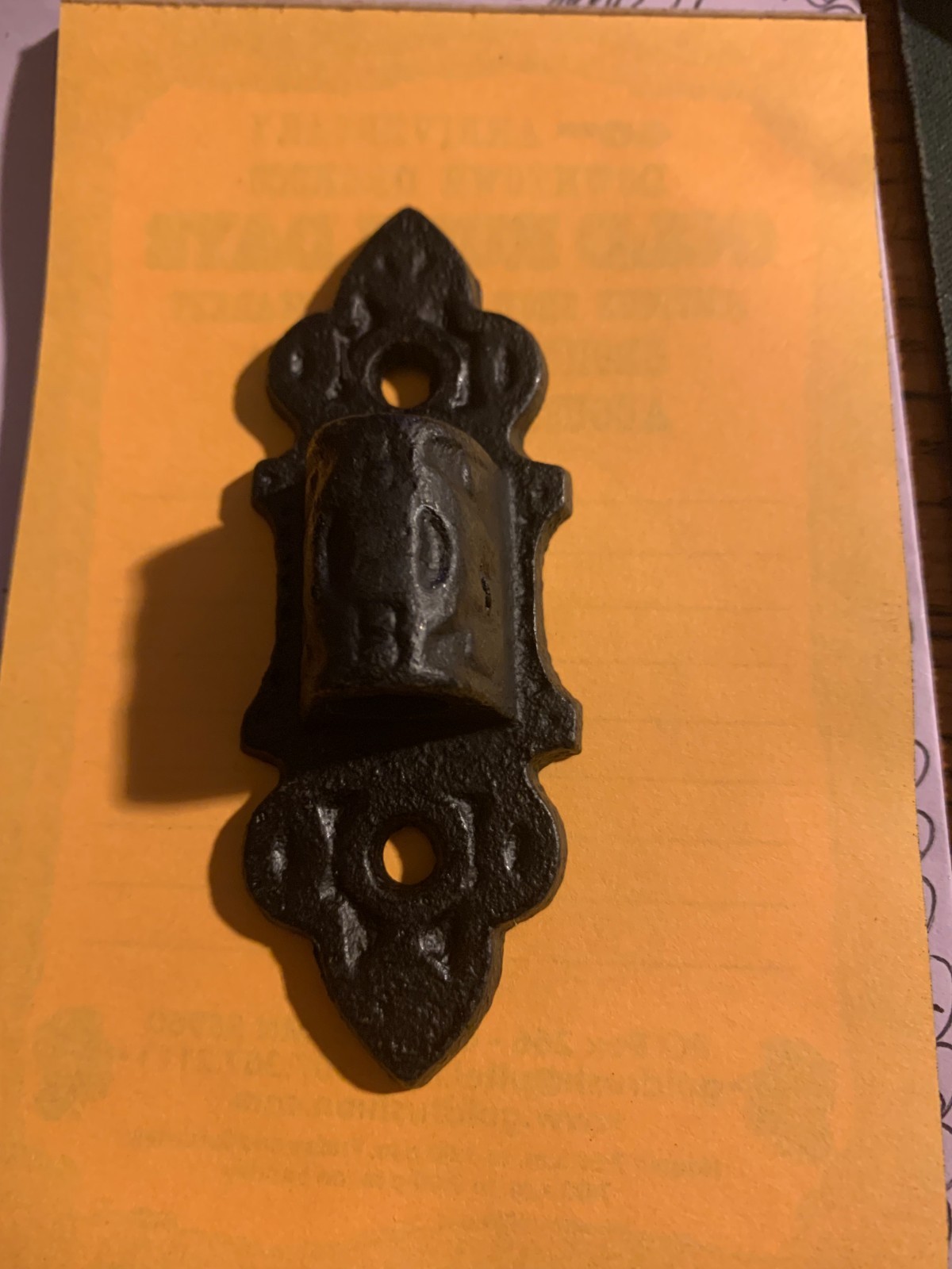 Cast Iron Hanging Wall Plate Hinge Holder for Sconce Bracket Oil Lamp
