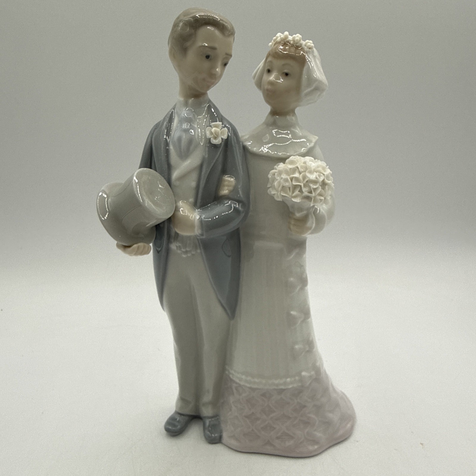 LLADRO BRIDE & GROOM Wedding Couple Porcelain Figurine Cake Topper #4808