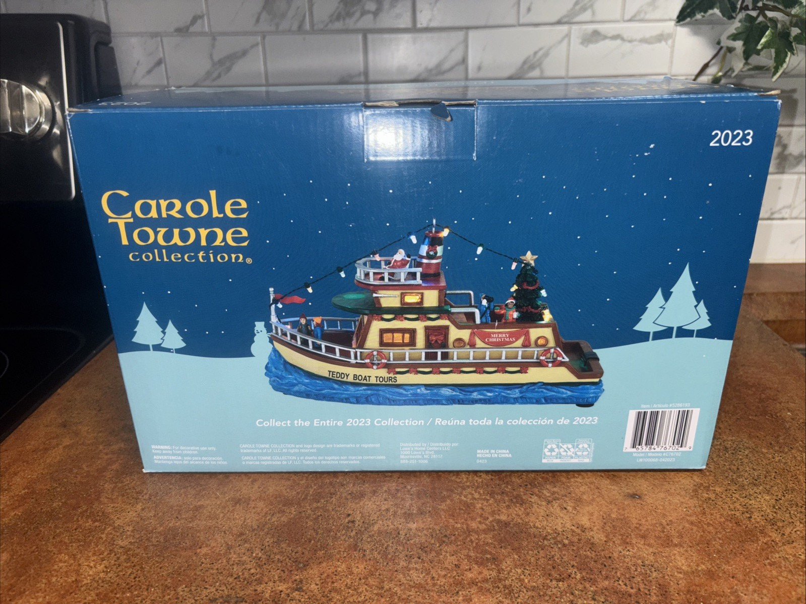 Carole Towne 2023 Teddy Boat Tours SantabMusical LED's Christmas Village ni Carole Towne 2023 Teddy Boat Tours SantabMusical LED's Christmas Village ni