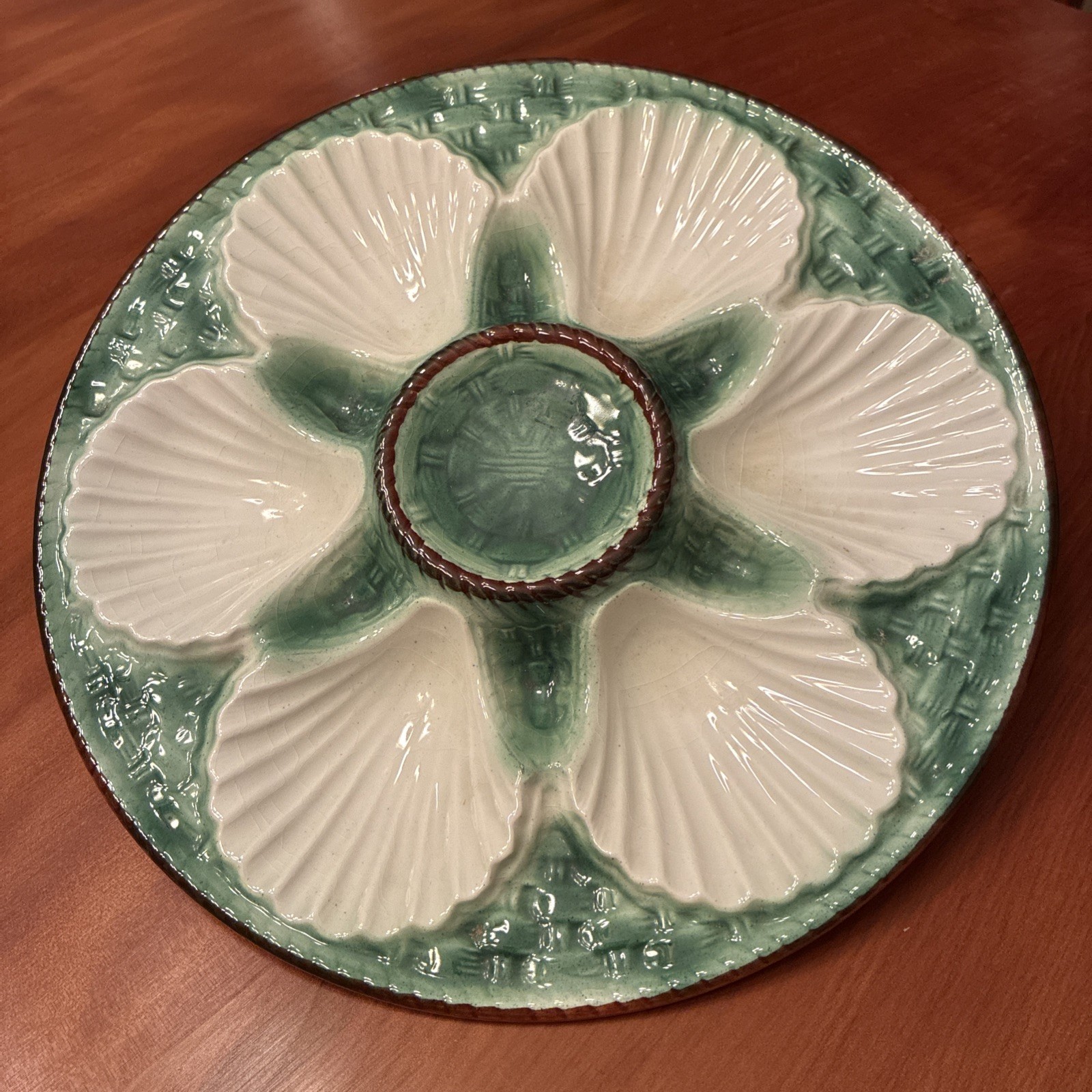 Antique Green Oyster Plate ~9.5” ~ 6 Well ~ Brown Trim ~ Woven Design ~ No Mark Antique Green Oyster Plate ~9.5” ~ 6 Well ~ Brown Trim ~ Woven Design ~ No Mark