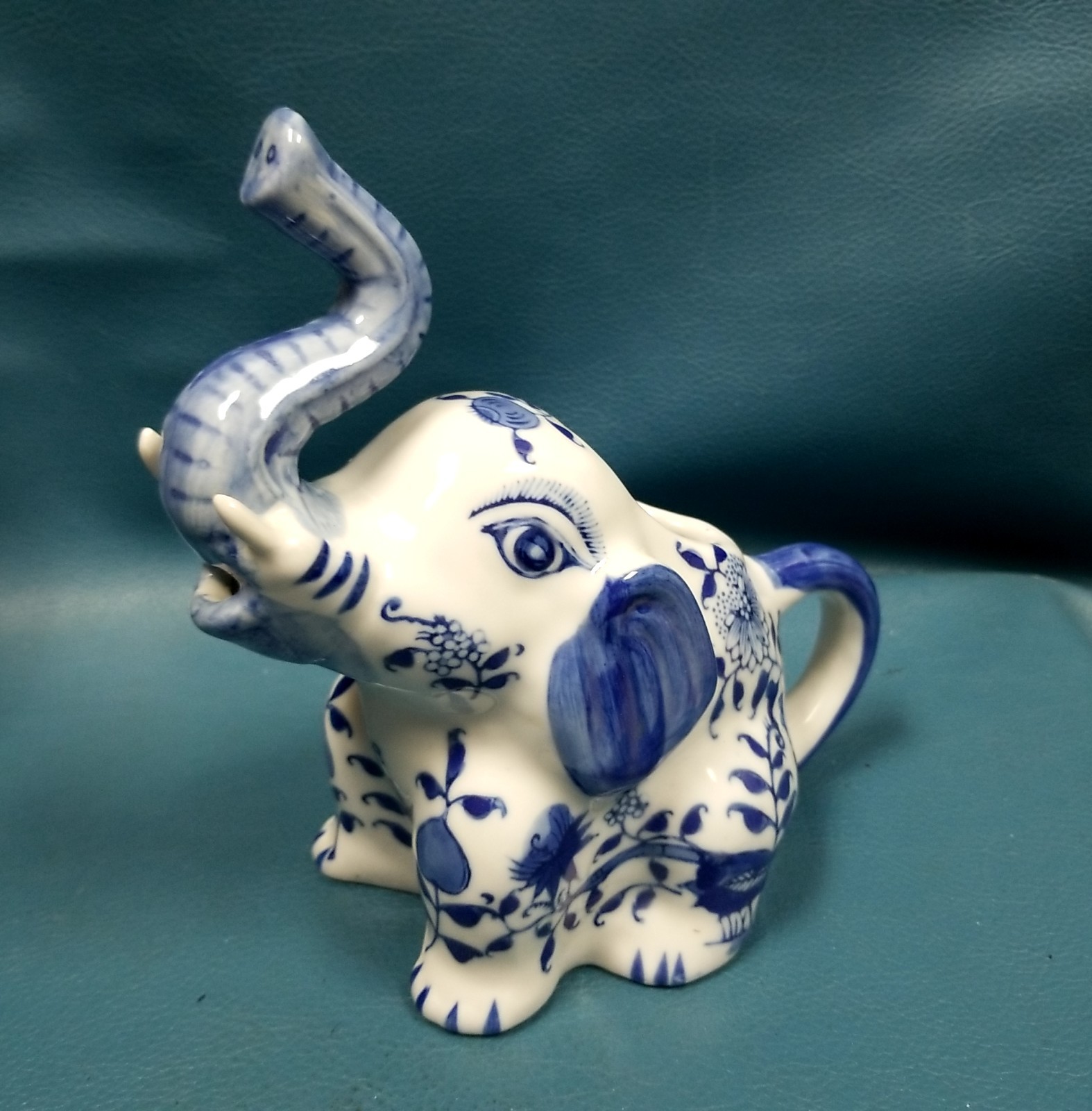 VTG Formalities by Baum Bros Blue White Floral Ceramic Elephant Creamer