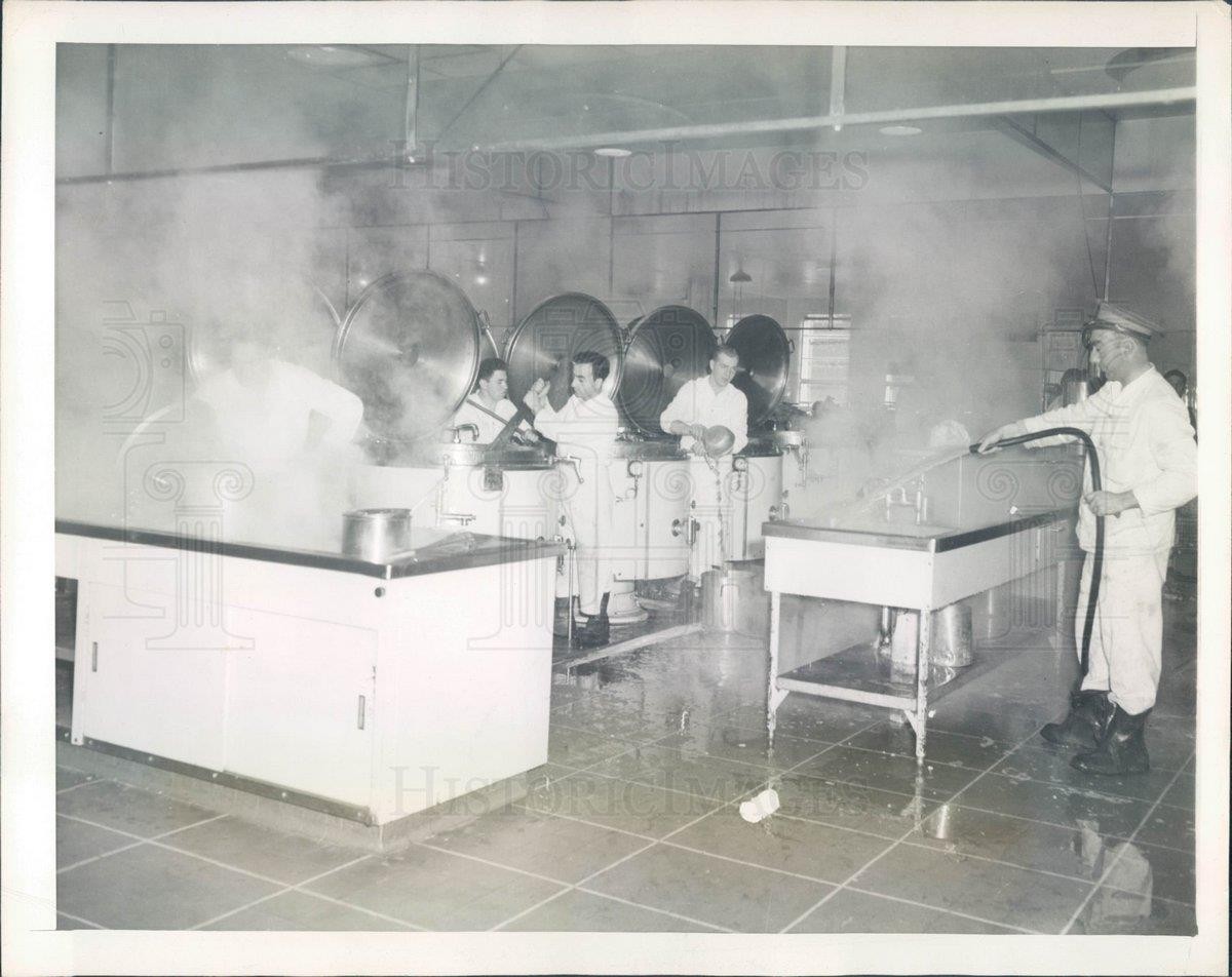 1943 Press Photo Cleveland OH Crile Gen Hospital Lakeside Ward Kitchen 1943 Press Photo Cleveland OH Crile Gen Hospital Lakeside Ward Kitchen