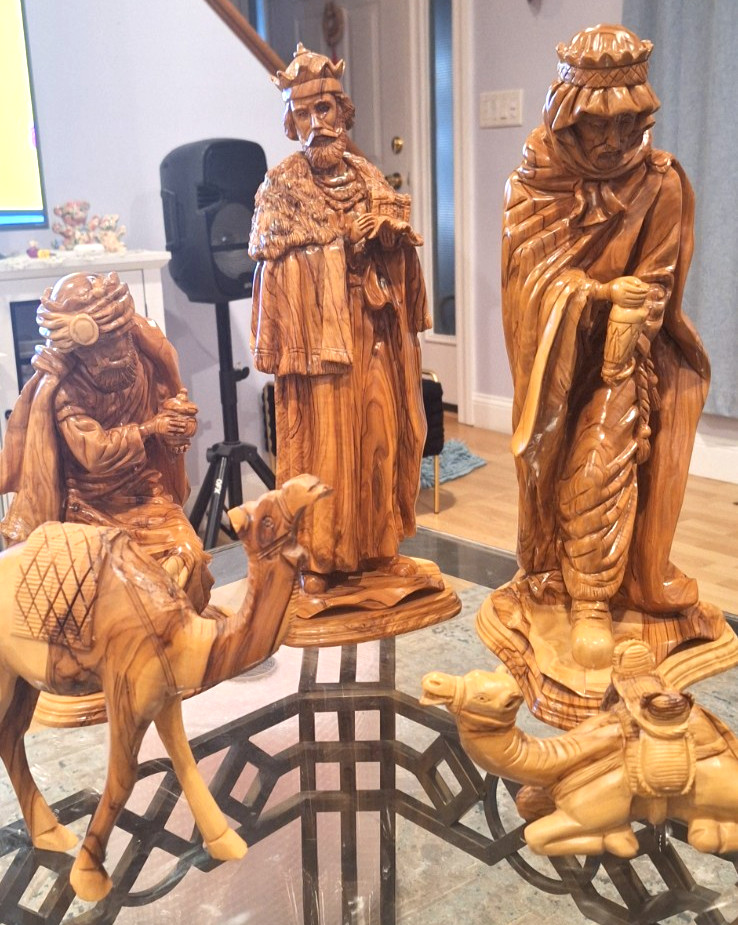 Bethlehem Master Artisan Olive Wood Magi & 2 Camels – Hand Carved 70-90 Holy