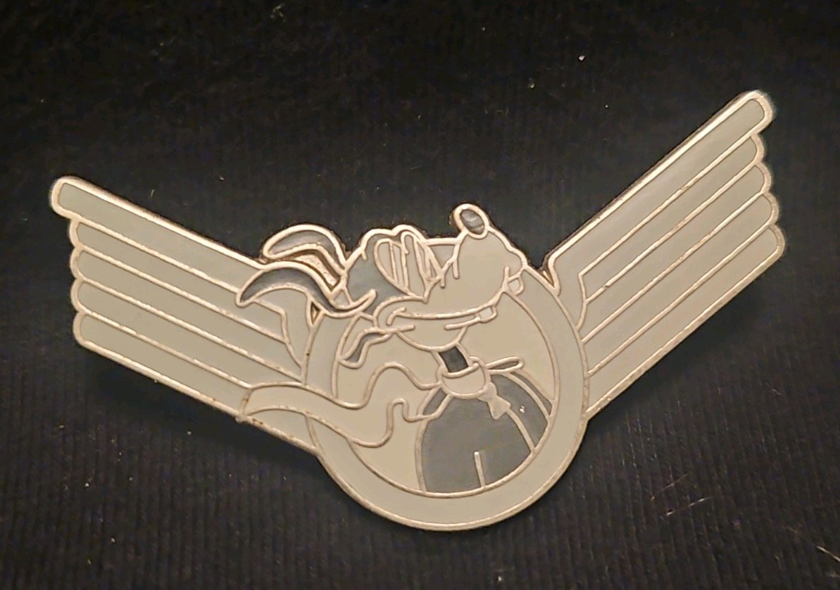 Disney Pin DLR Goofy\'s Sky School Black White Aviator Wings LE 100 Rare 84143