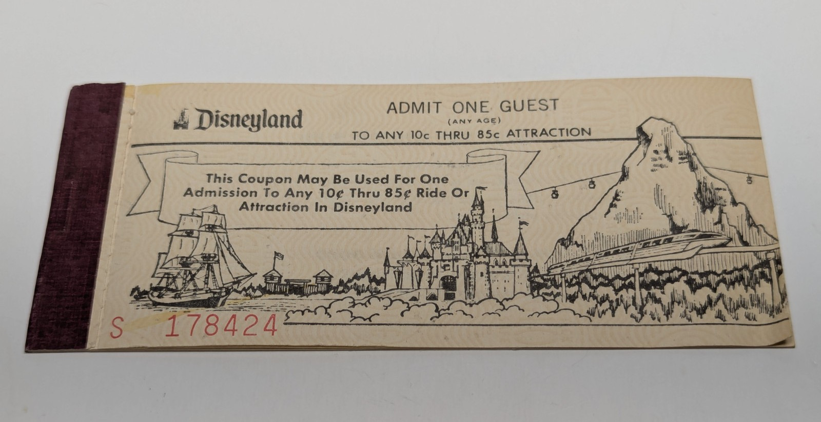 VTG Disneyland 5 Adventures Ticket Book Special Guest Attraction Coupon $3.40