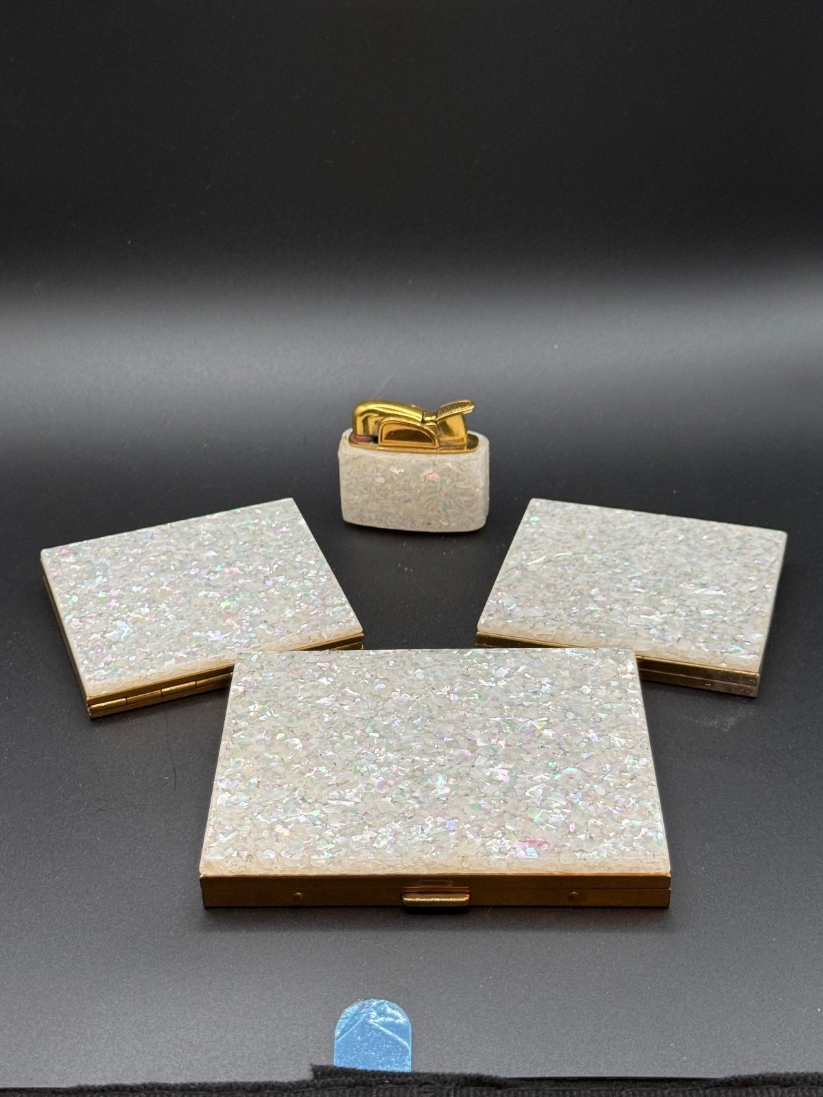 Vintage compact and accessories set Vintage compact and accessories set
