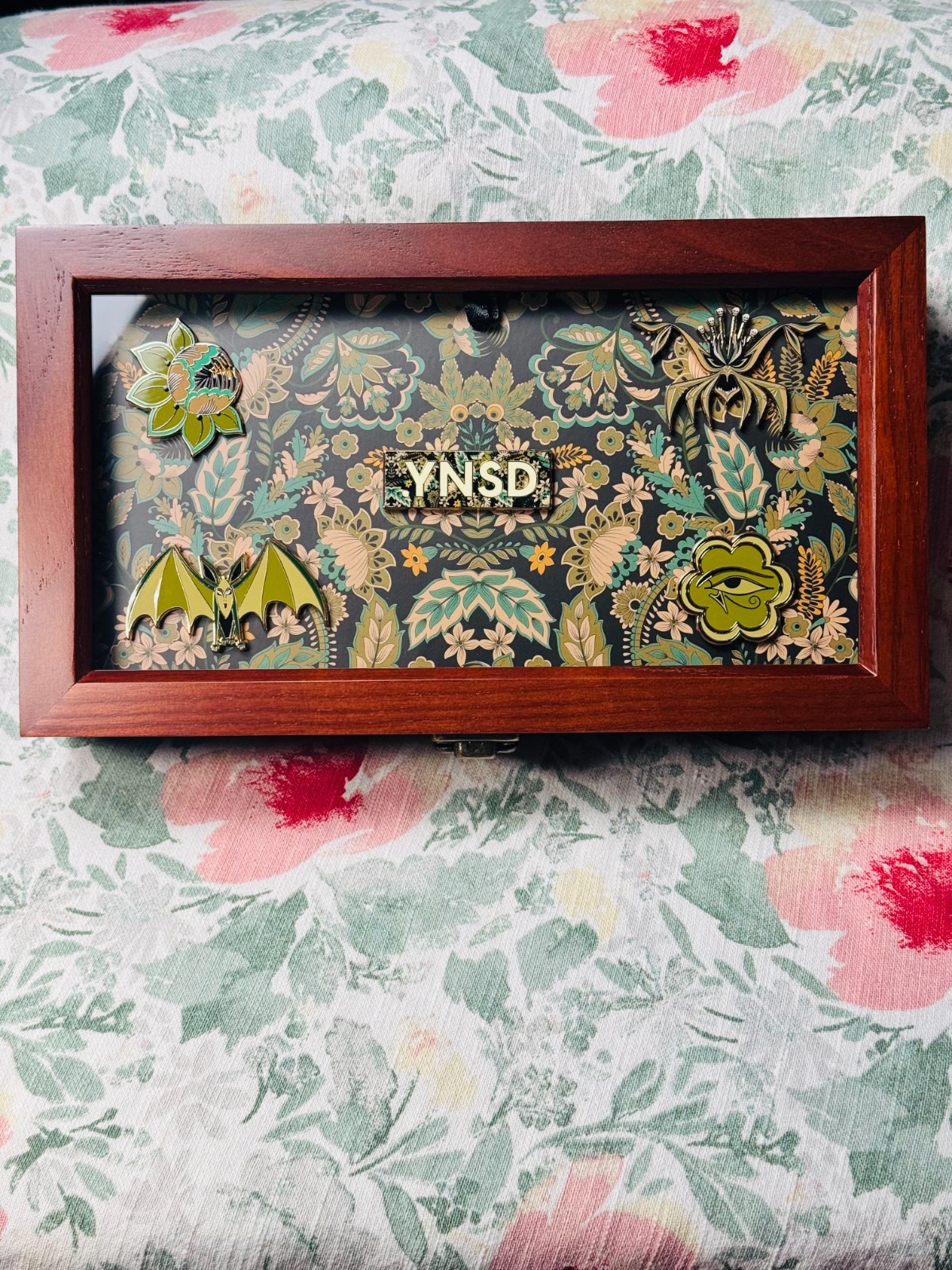 Disney D23 Expo 2026 .YNSD Pin Set Box LE 1000 - Haunted Mansion Parlor Disney D23 Expo 2026 .YNSD Pin Set Box LE 1000 - Haunted Mansion Parlor
