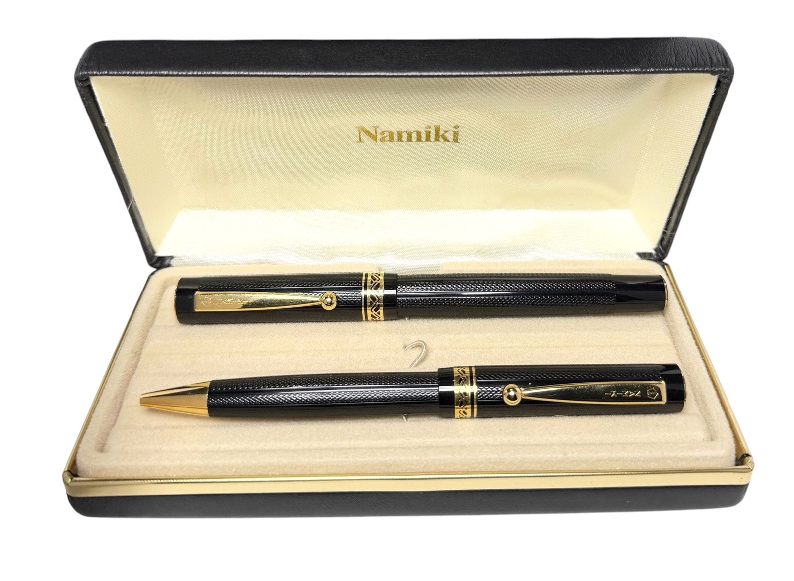 Vintage NAMIKI HERRINGBONE Rollerball and Ballpoint Pen Pens set  box Great cond