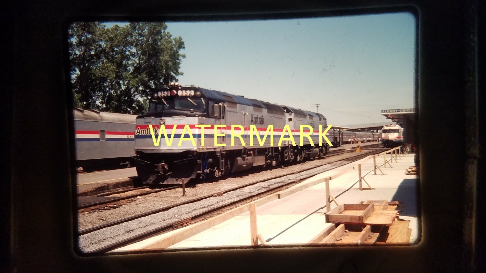 CG09 TRAIN ENGINE LOCOMOTIVE 35MM SLIDE RAILROAD AMTRAK 352 STATION 1981