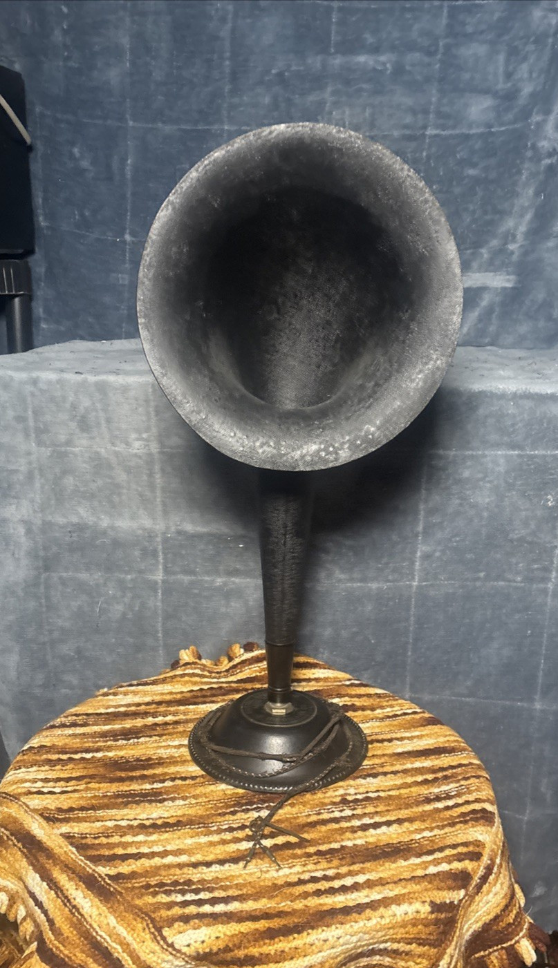 1920s Bristol Baby Grand Audiophone 