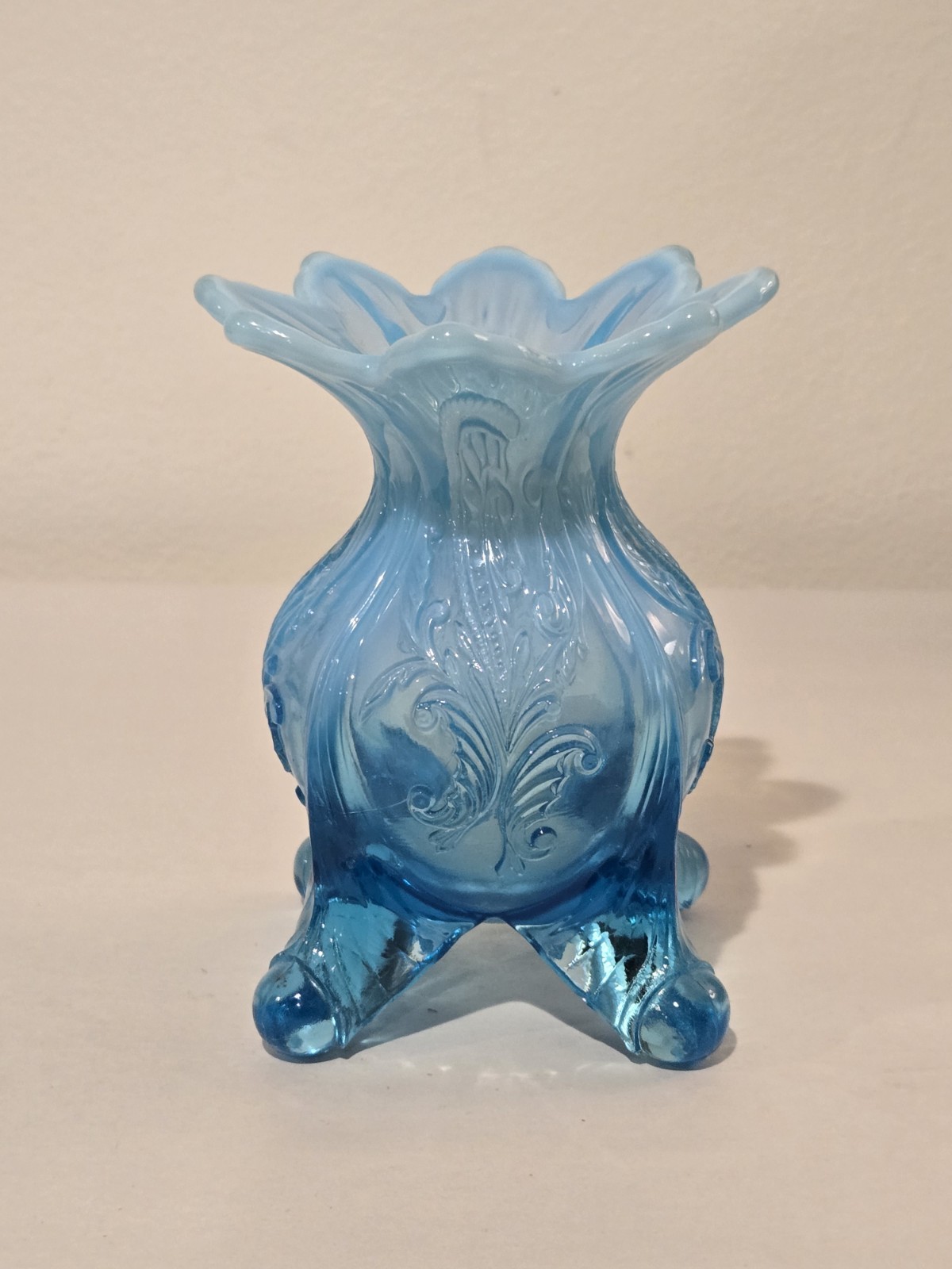 VTG 40s Dugan Glass Fan & Feathers Blue White Opalescent Scroll Acanthus Vase