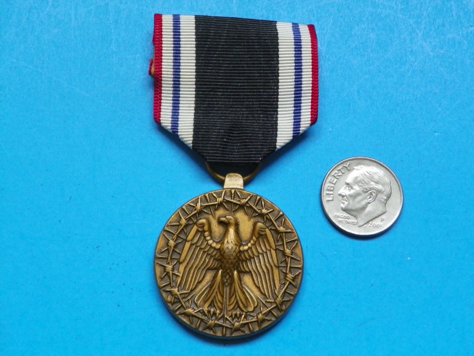 VIETNAM ORIGINAL P.O.W. (PRISONER OF WAR) SERVICE MEDAL-MAKER MARKED VIETNAM ORIGINAL P.O.W. (PRISONER OF WAR) SERVICE MEDAL-MAKER MARKED
