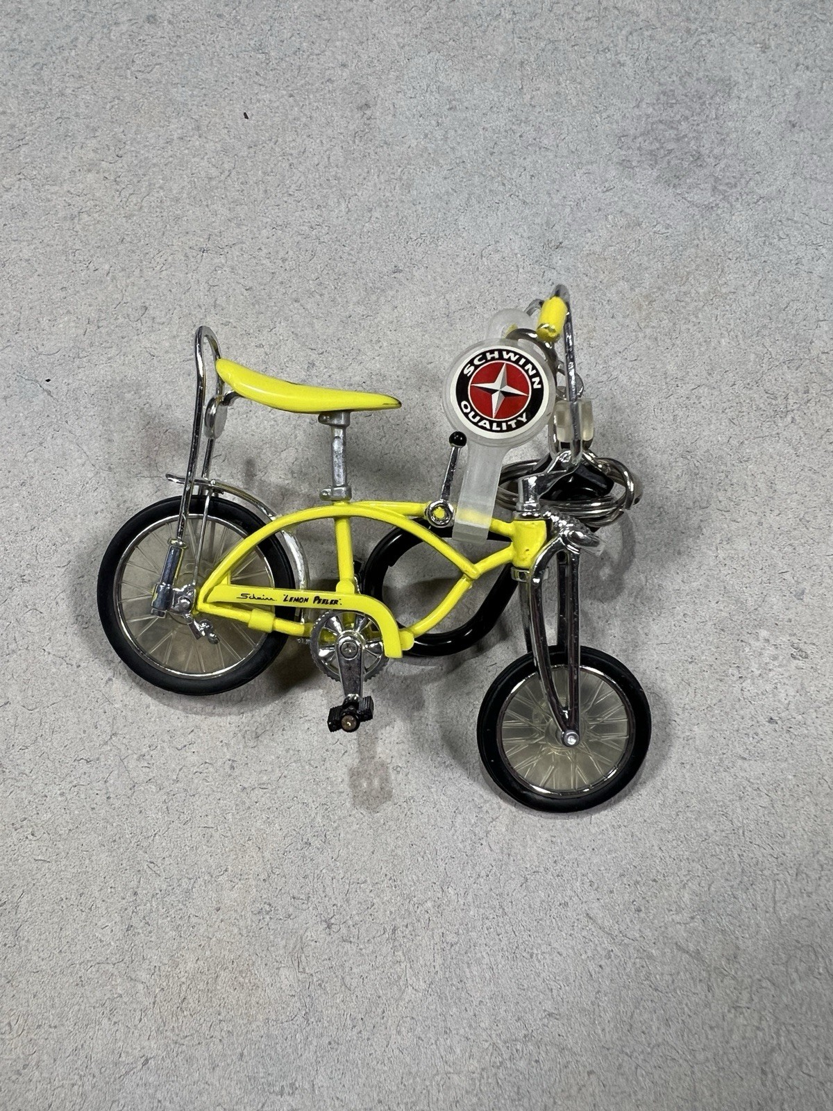 Schwinn Yellow Apple Krate Vintage 2000 Keychain Basic Fun #369-0