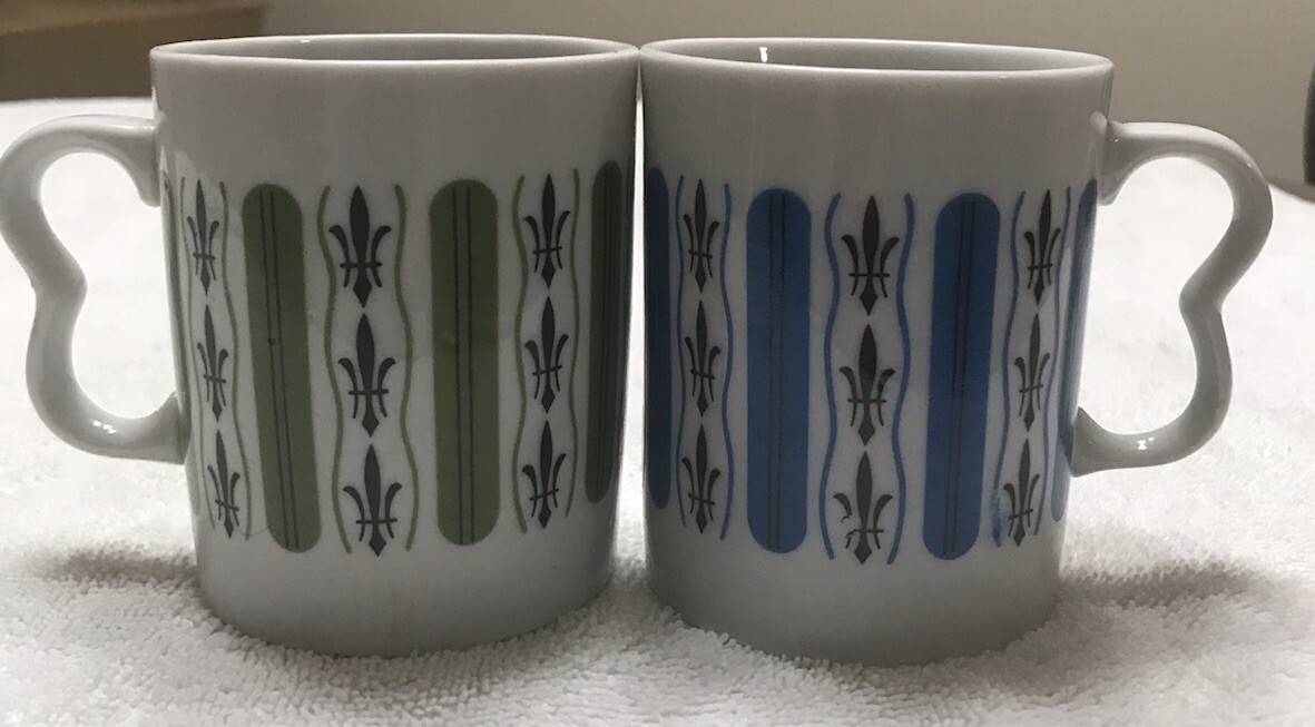 Vintage Nasco Retro Coffee Mugs Atomic Style Fleur de Lis Cups