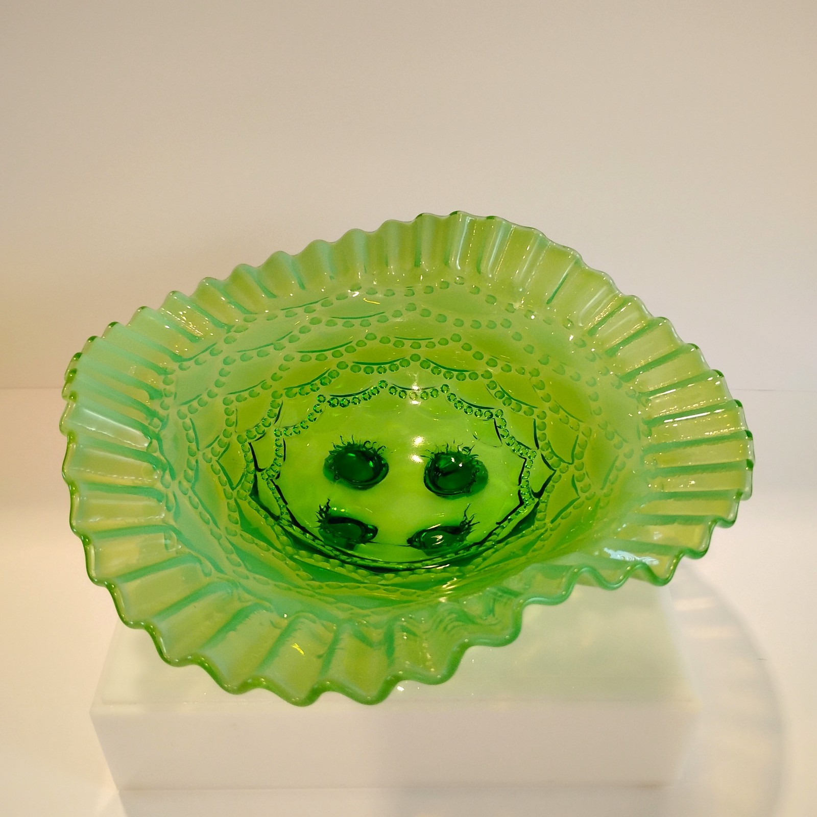 Antique Jefferson or Northwood Green Opalescent Glass Ruffled 8