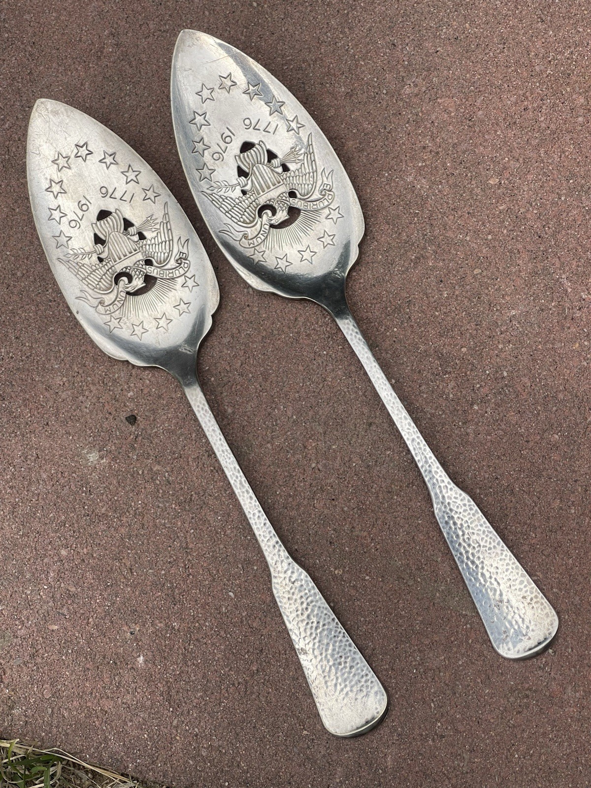 Rogers Oneida Commemorative US 1776-1976 Silver Plated Dessert Cake Pie Server