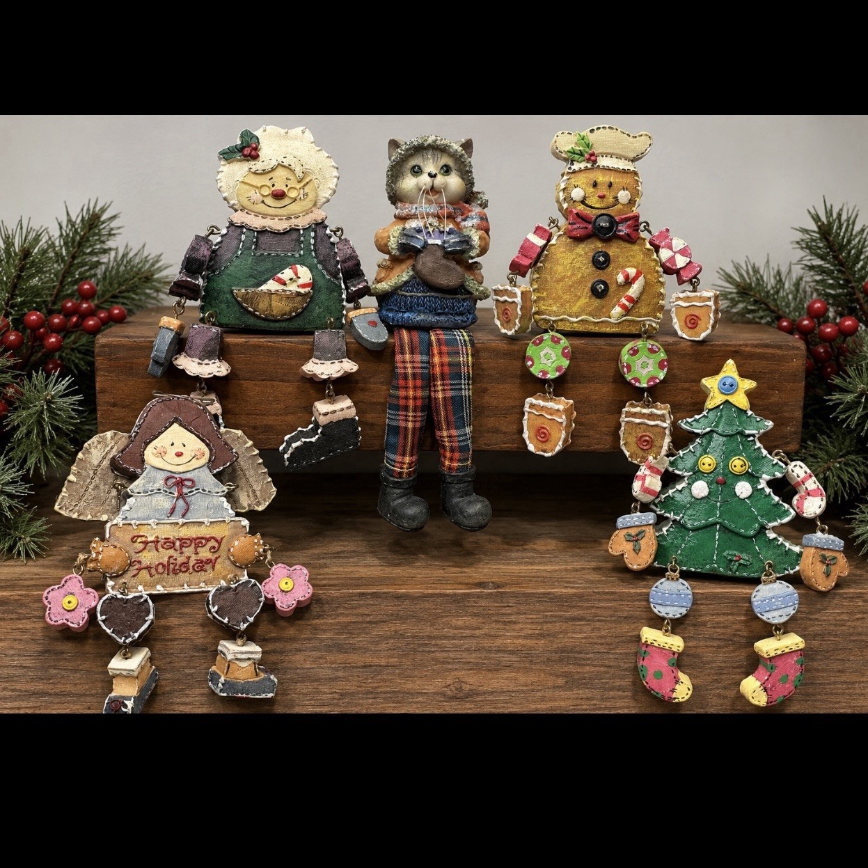 WMG Shelf Sitters Mrs Claus Gingerbread Angel Christmas Tree + Whimsical Cat