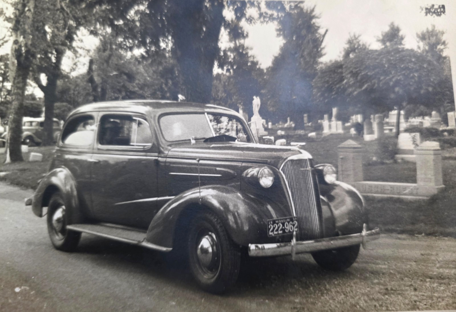 Antique Car Photo 1936 1937 Chevrolet Sedan Missouri License Plate Cemetery