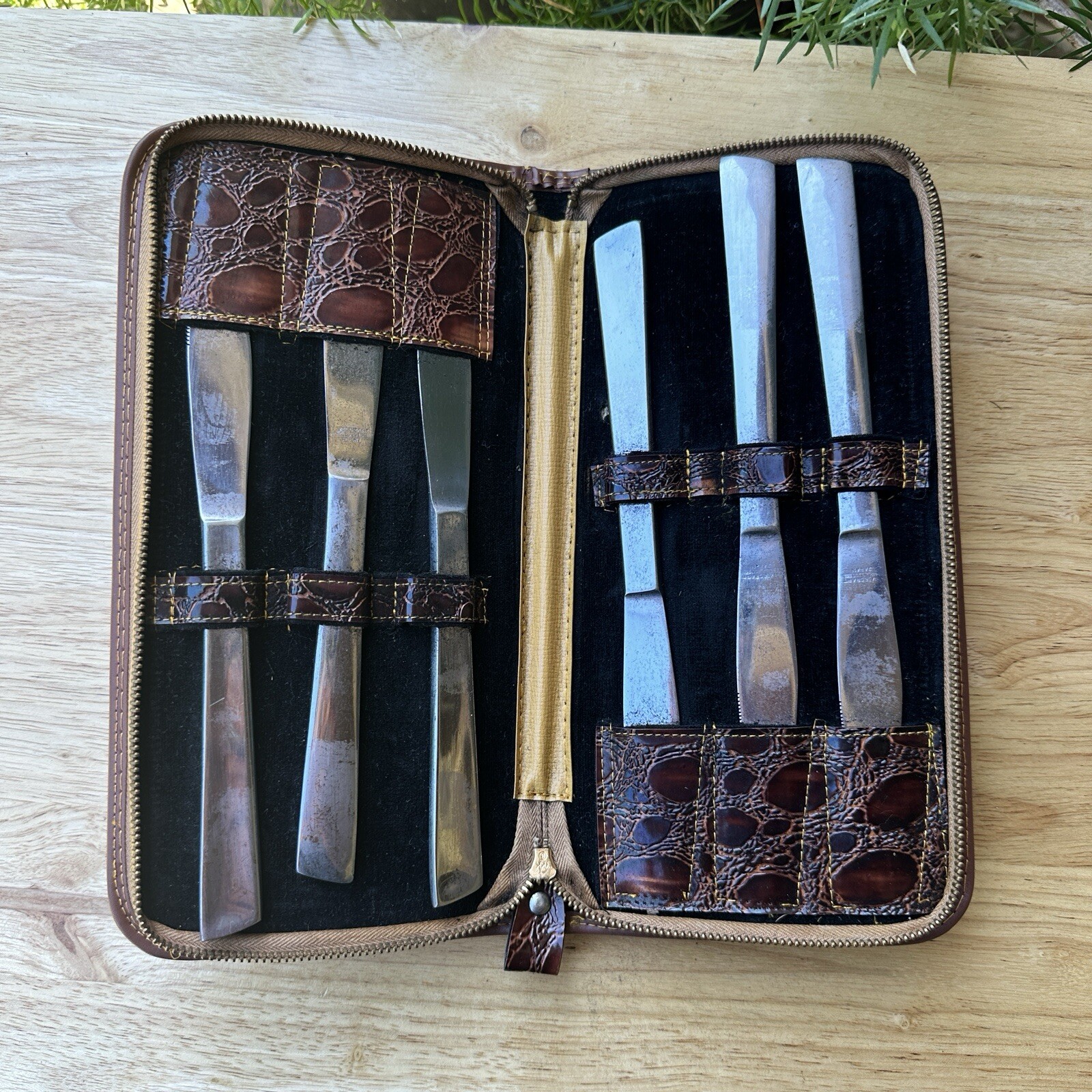 VTG Vercraft Stainless Steel Steak Knives In Zip Leather Case Japan Set Of 6