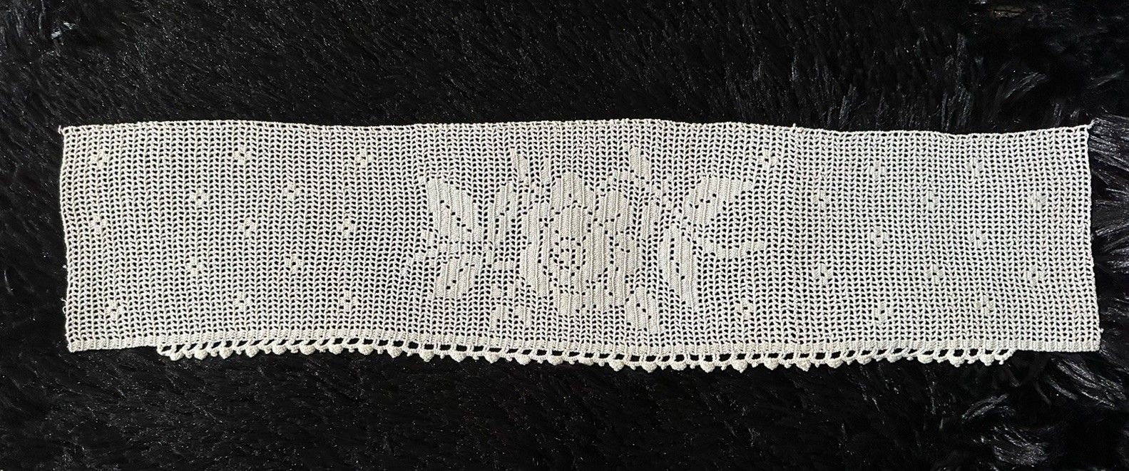 4.5”x20” Antique Vtg Filet Crochet Floral Rose White Ivory Lace Trim