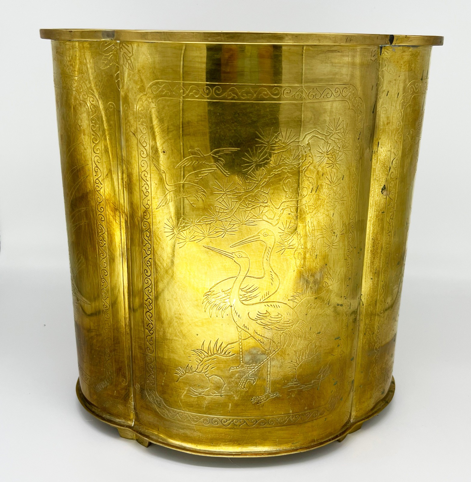 VTG MCM Brass Chinoiserie Waste Can Basket Scalloped Crane Eagle Asian Regency