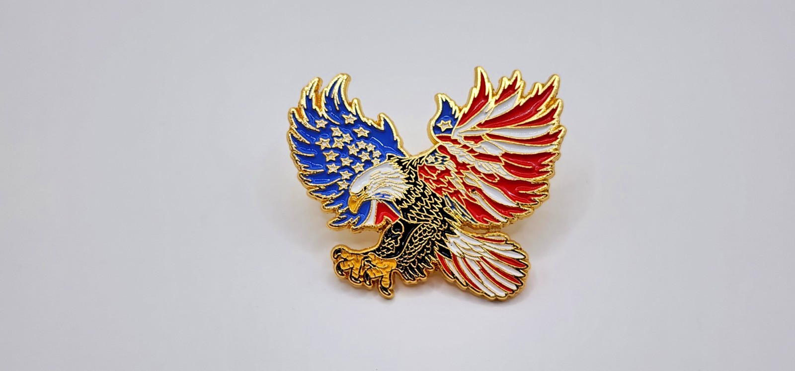Red White Blue American Flag Flying Bald Eagle Patriotic Lapel Brooch Enamel Pin