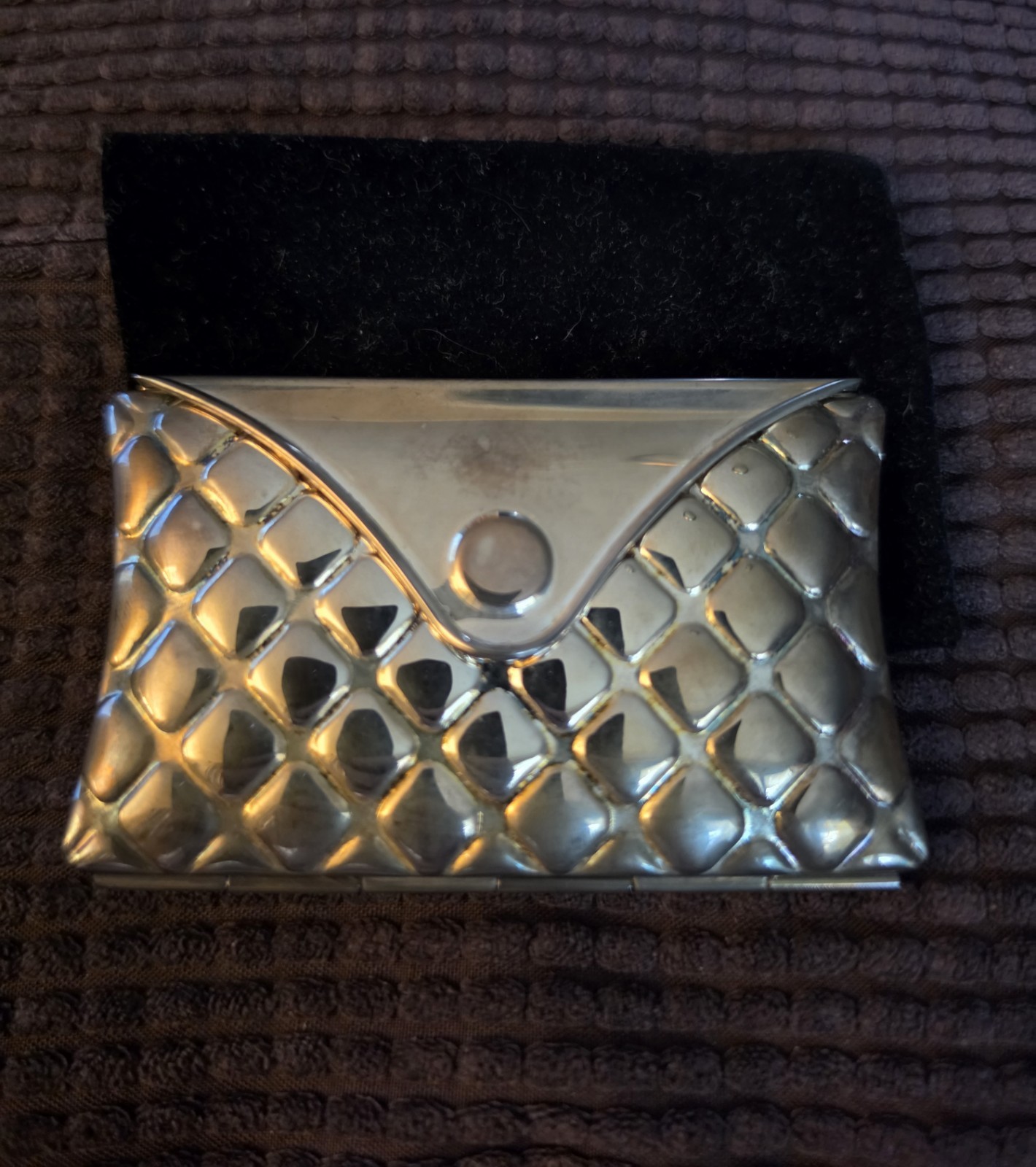  Quilted silver-tone compact mirror 1970\'s
