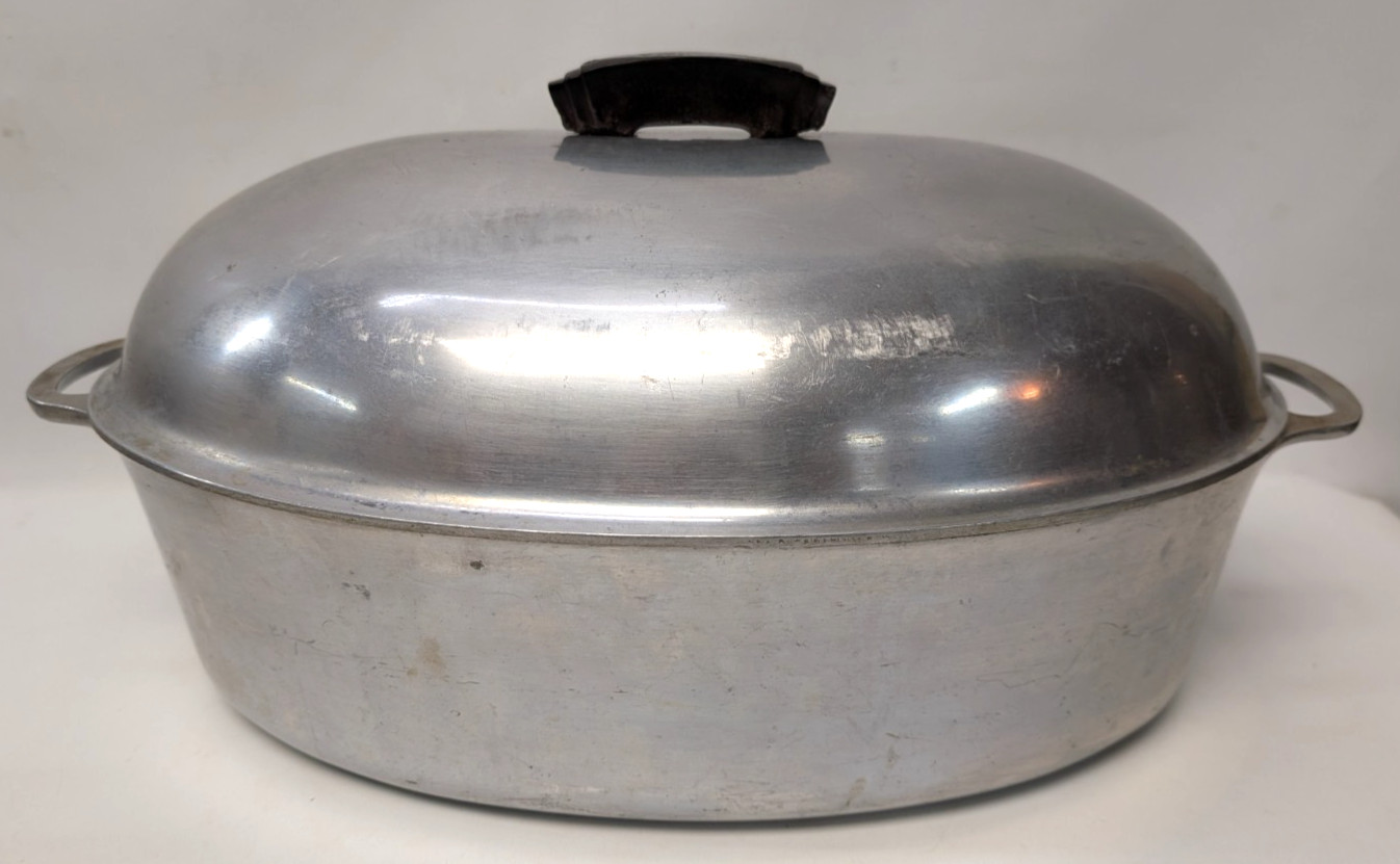 Vintage Household Institute Aluminum Roasting Pan w/ Lid Dutch Oven 18.5\
