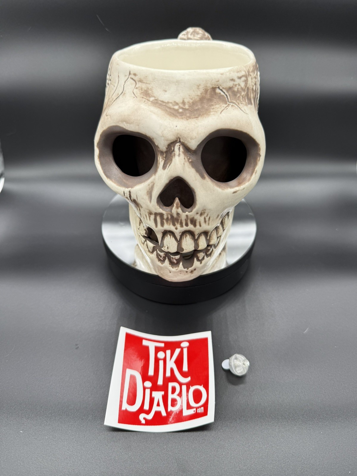 Diablo Po’o Trader Vic’s Skull Mug LE of 300 Diablo Po’o Trader Vic’s Skull Mug LE of 300